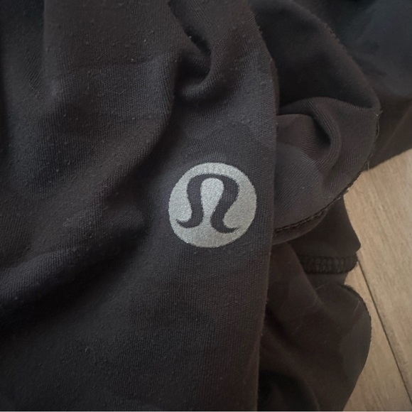 Lululemon Fast and Free Crop II 19" *Non-Reflective
Incognito Camo Multi Grey 8 - Picture 14 of 14